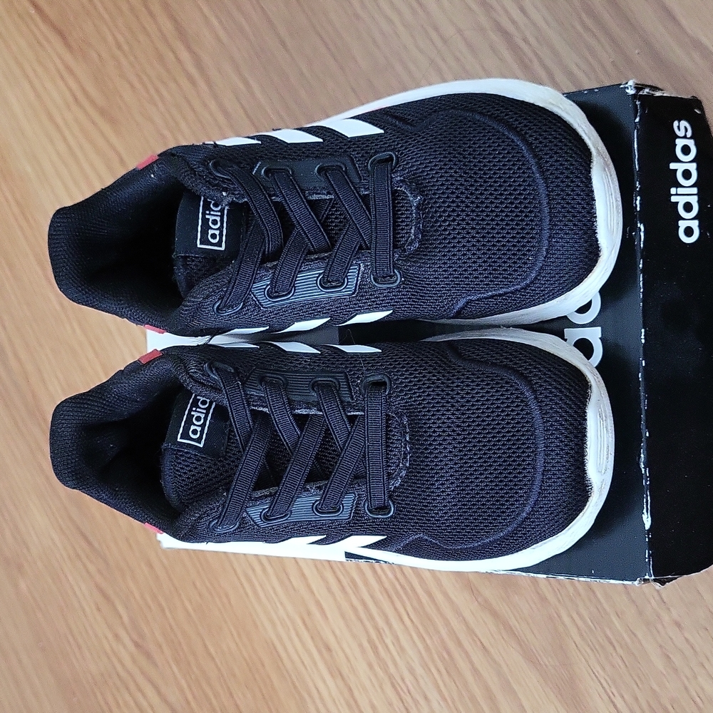 Kids Adidas Nebzed, Size 8K